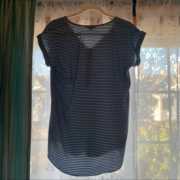 Express silky v neck with zipper | blue white stripe | medium - Picture 2 of 5